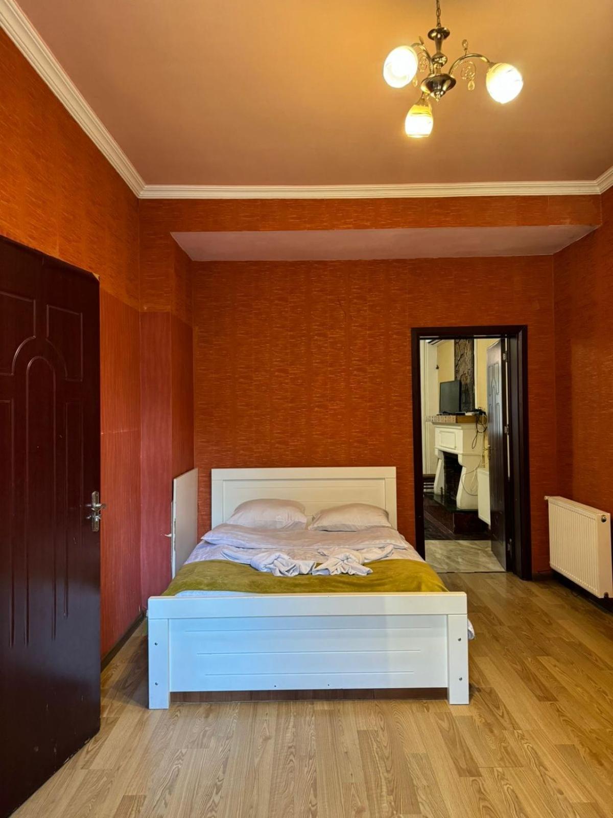 Benene'S Apartments Тбилиси Экстерьер фото