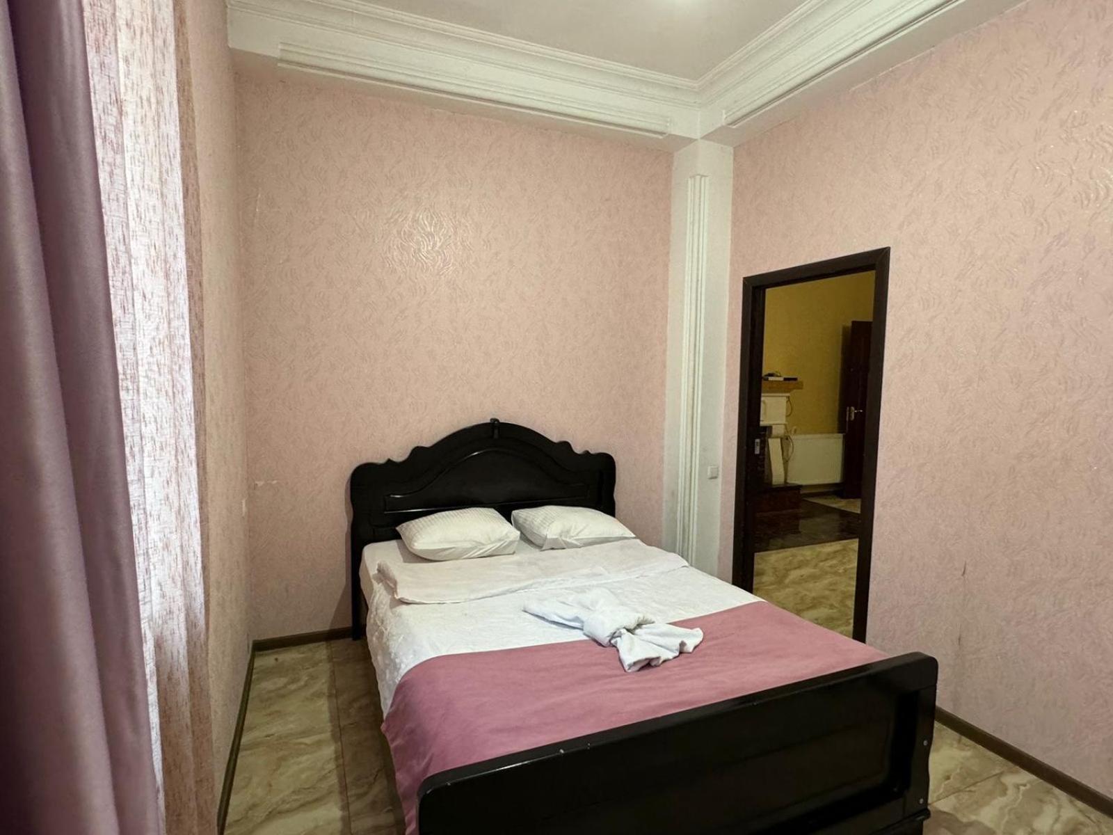 Benene'S Apartments Тбилиси Экстерьер фото