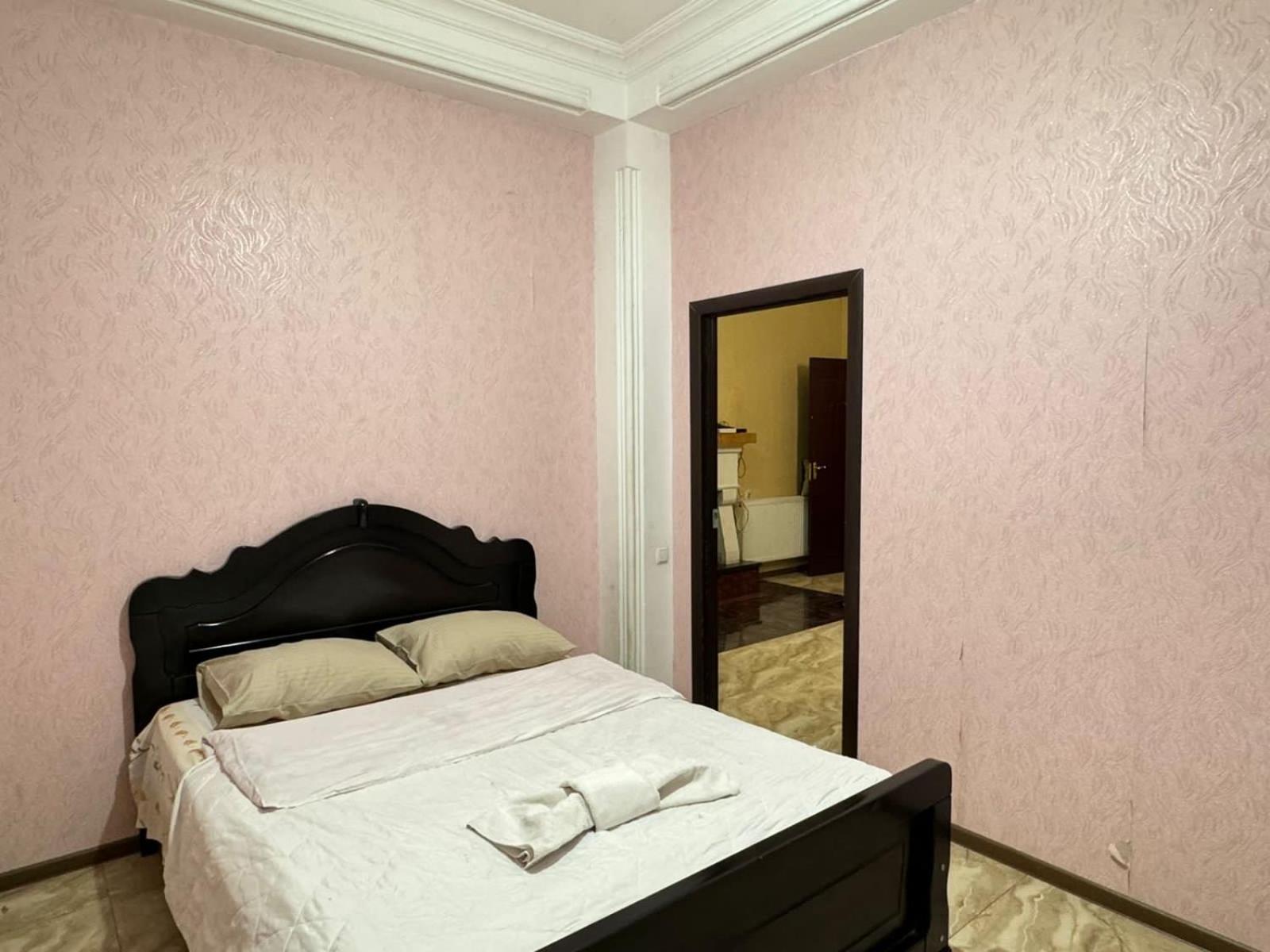 Benene'S Apartments Тбилиси Экстерьер фото