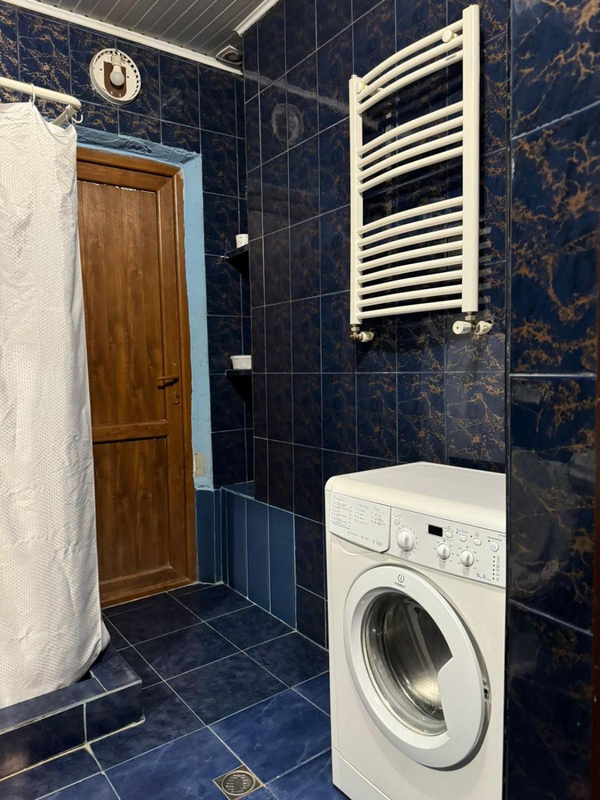 Benene'S Apartments Тбилиси Экстерьер фото