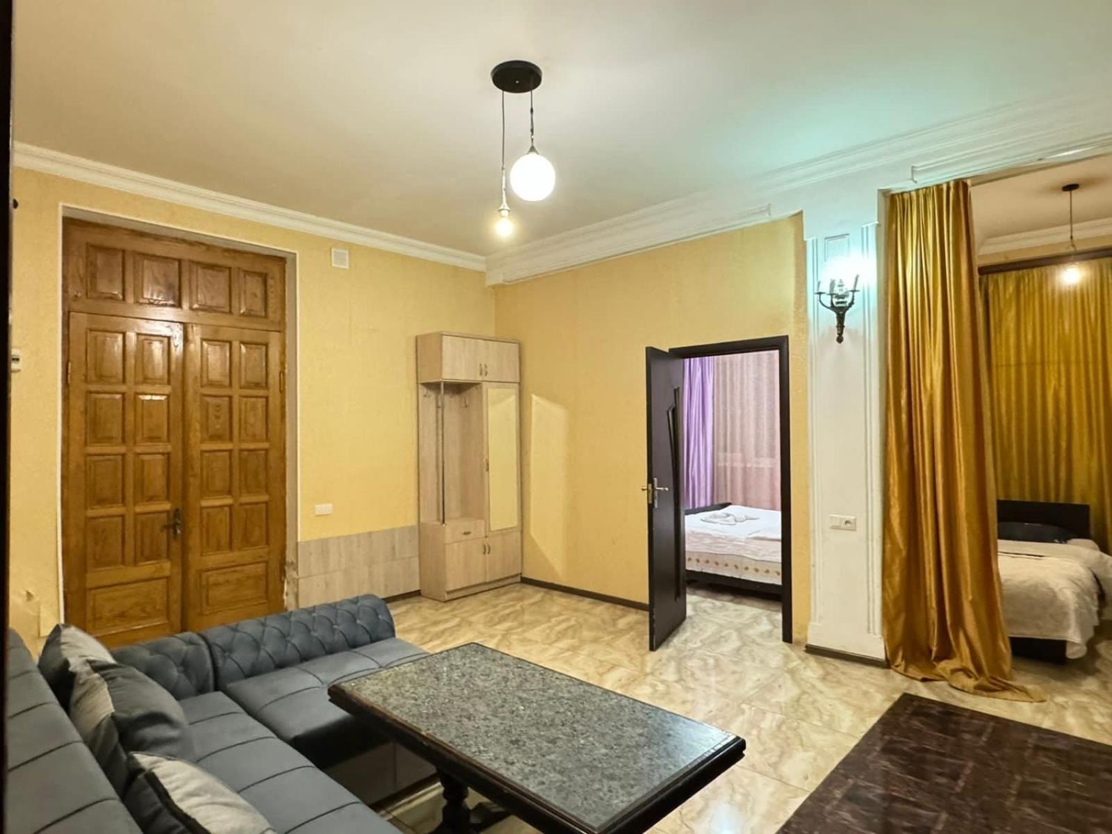 Benene'S Apartments Тбилиси Экстерьер фото